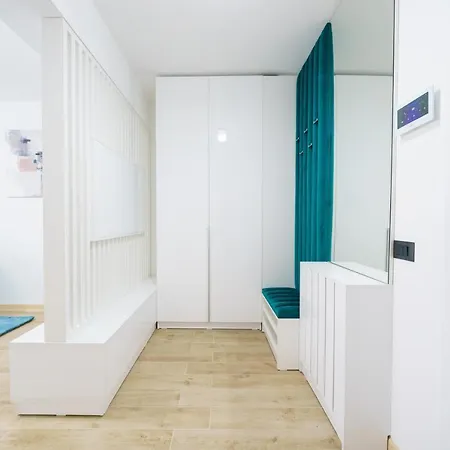 Castelana Infinity Pool&spa Mamaia Nord Apartamento