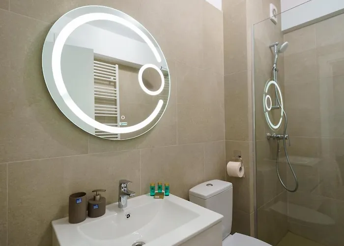 Castelana Infinity Pool&spa Mamaia Nord