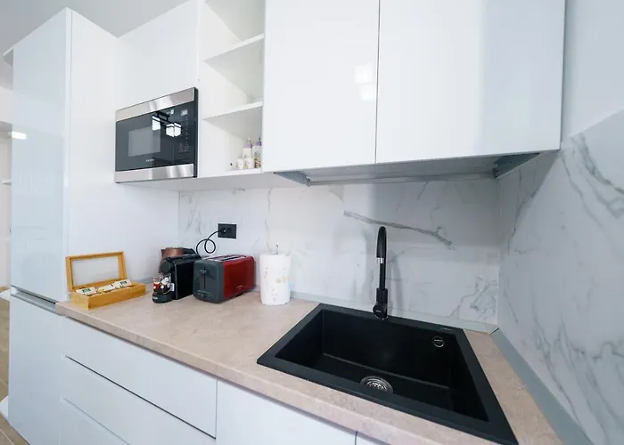 Castelana Infinity Pool&spa Mamaia Nord Διαμέρισμα *