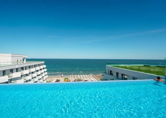 Castelana Infinity Pool&spa Mamaia Nord * Năvodari