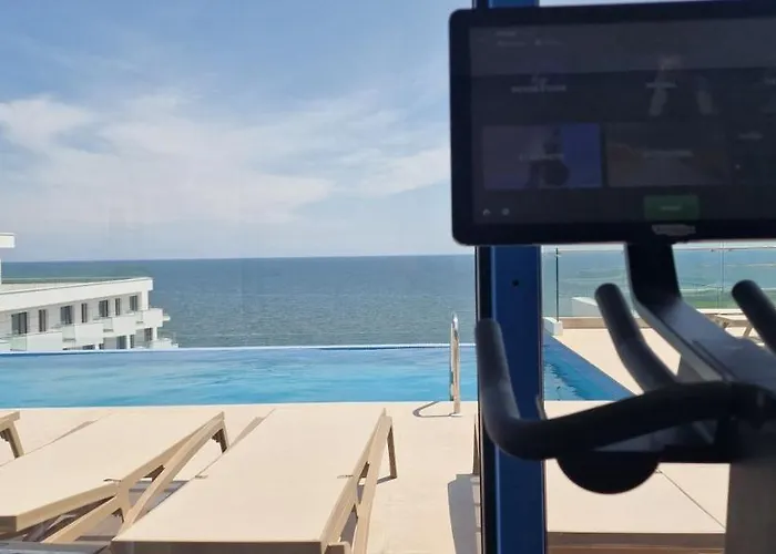 Castelana Infinity Pool&spa Mamaia Nord *