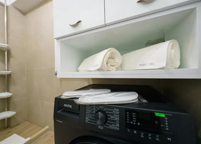 Castelana Infinity Pool&spa Mamaia Nord Năvodari