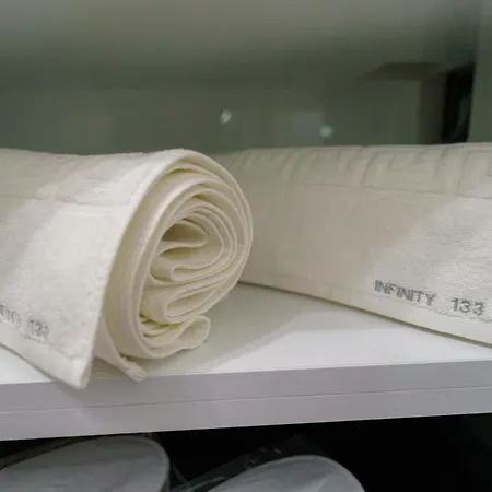 Castelana Infinity Pool&spa Mamaia Nord