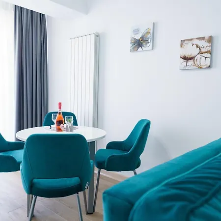 Castelana Infinity Pool&spa Mamaia Nord