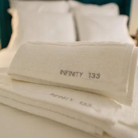 Castelana Infinity Pool&spa Mamaia Nord Апартаменты *